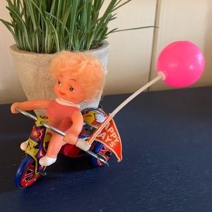 Vintage Happy Days Litho Wind Up Toy Girl on Tricycle Balloon VTG LIKE NEW!